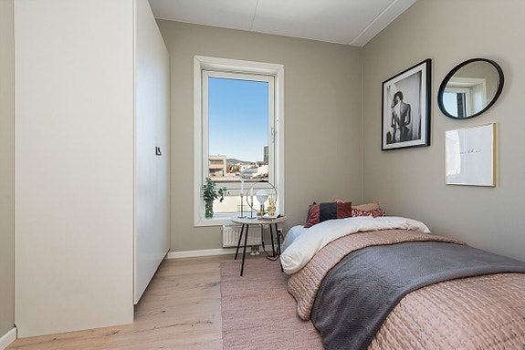 Soverom til leie, herrekollektiv med soltak, panorama utsikt, Oslo sentrum